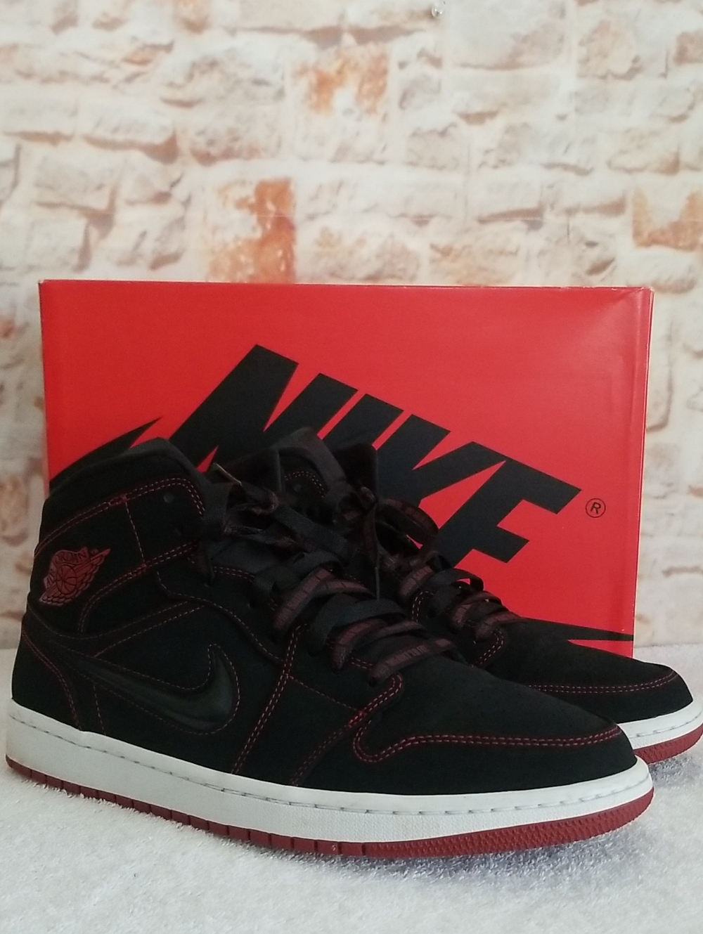 Air Jordan 1 Mid Fearless Sneakers